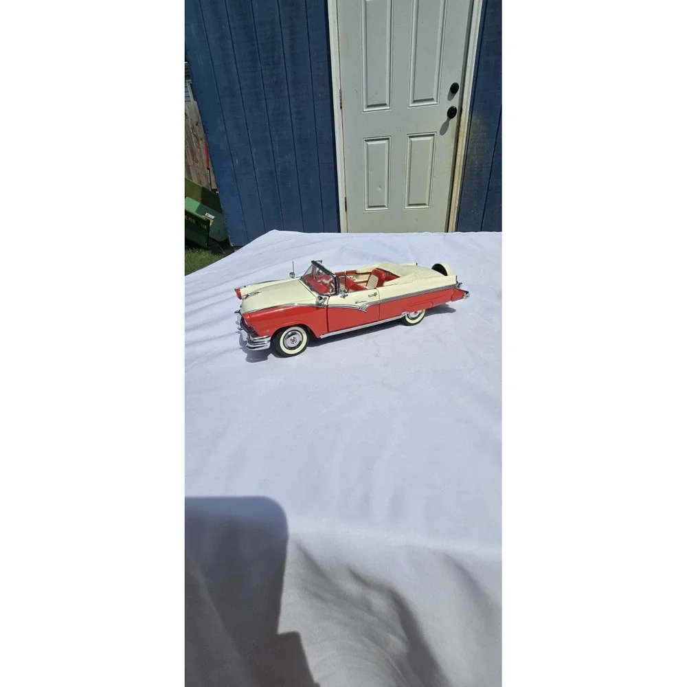 Danbury Mint 1956 Ford Fairlane Sunliner Convertible